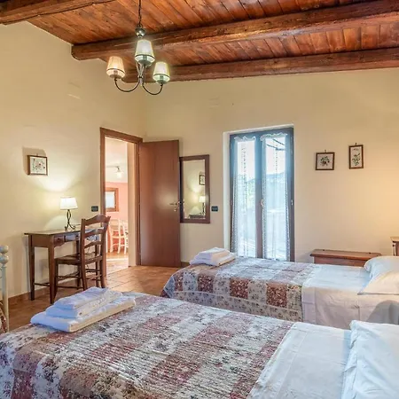 בית נופש Beautiful In Montefiore dellʼAso